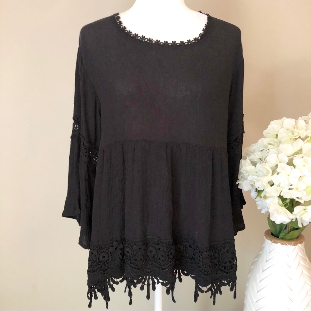 Altar’d State black lace crochet top size S